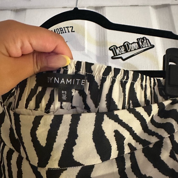 Dynamite Shorts - Picture 2 of 3